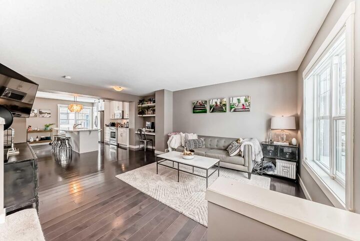 Property Photo:  105 McKenzie Towne Square SE  AB T2Z 1E2 