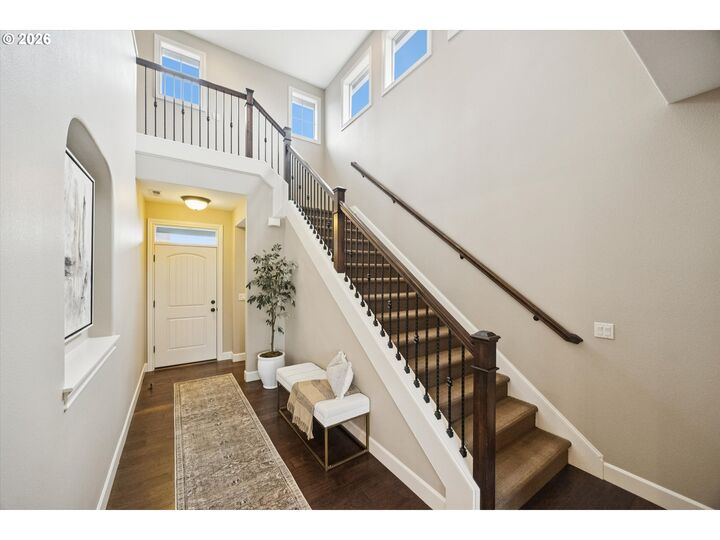 Property Photo: 2724 Ridge Ln OR 97068