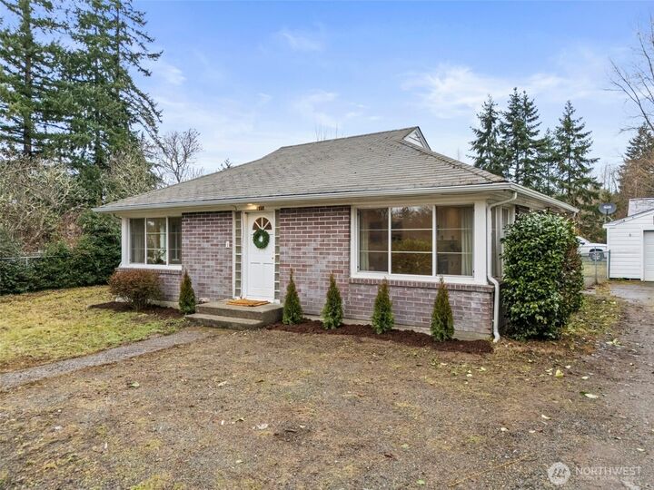 Property Photo:  615  121st Street E  WA 98445 