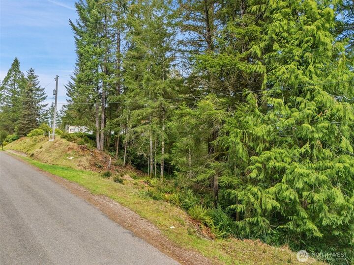 Property Photo:  71 E Sleaford Road  WA 98584 