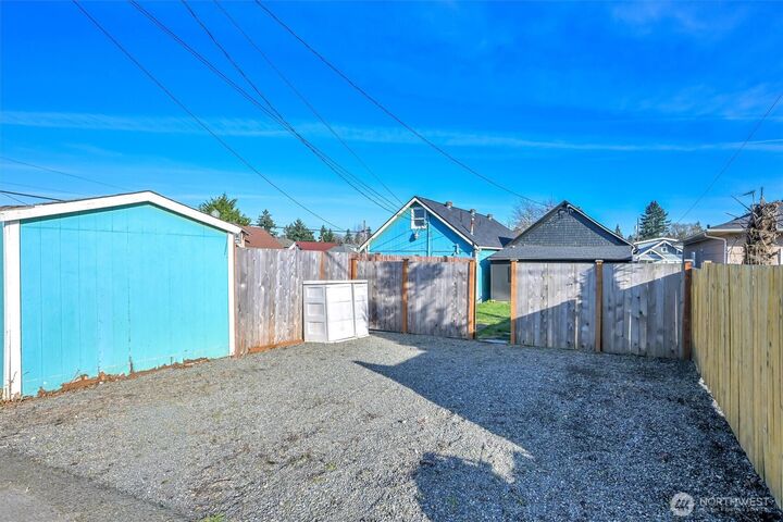 Property Photo:  6004 S Lawrence Street  WA 98409 