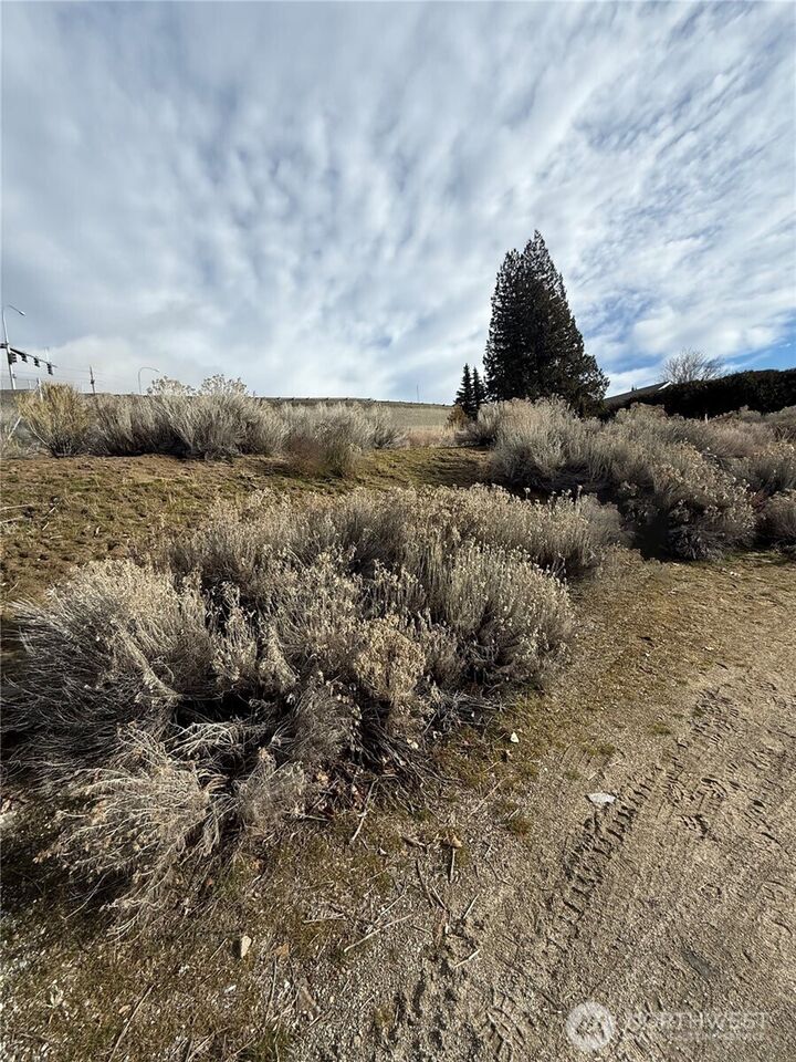 Property Photo:  0 Nna  Valley View Blvd  WA 98802 