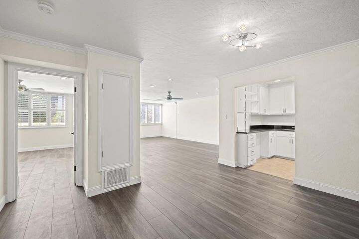 Property Photo: 200 Elm Street 107 CA 94401