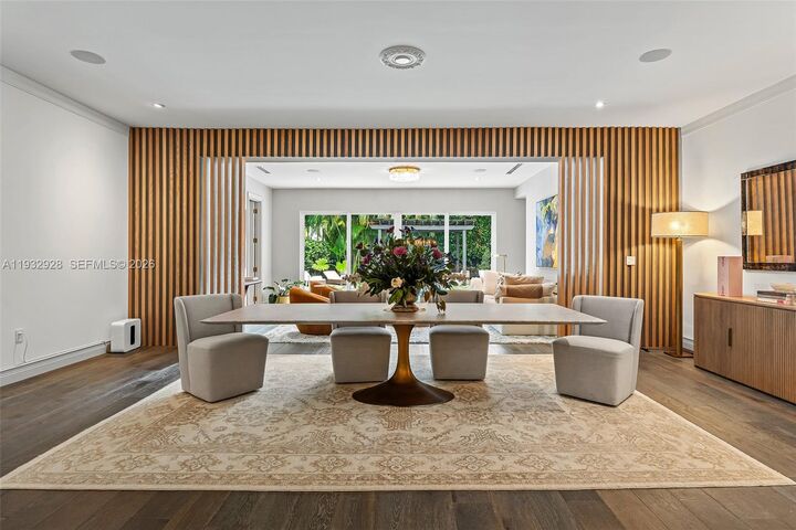 Property Photo: 680 Buttonwood Ln FL 33137