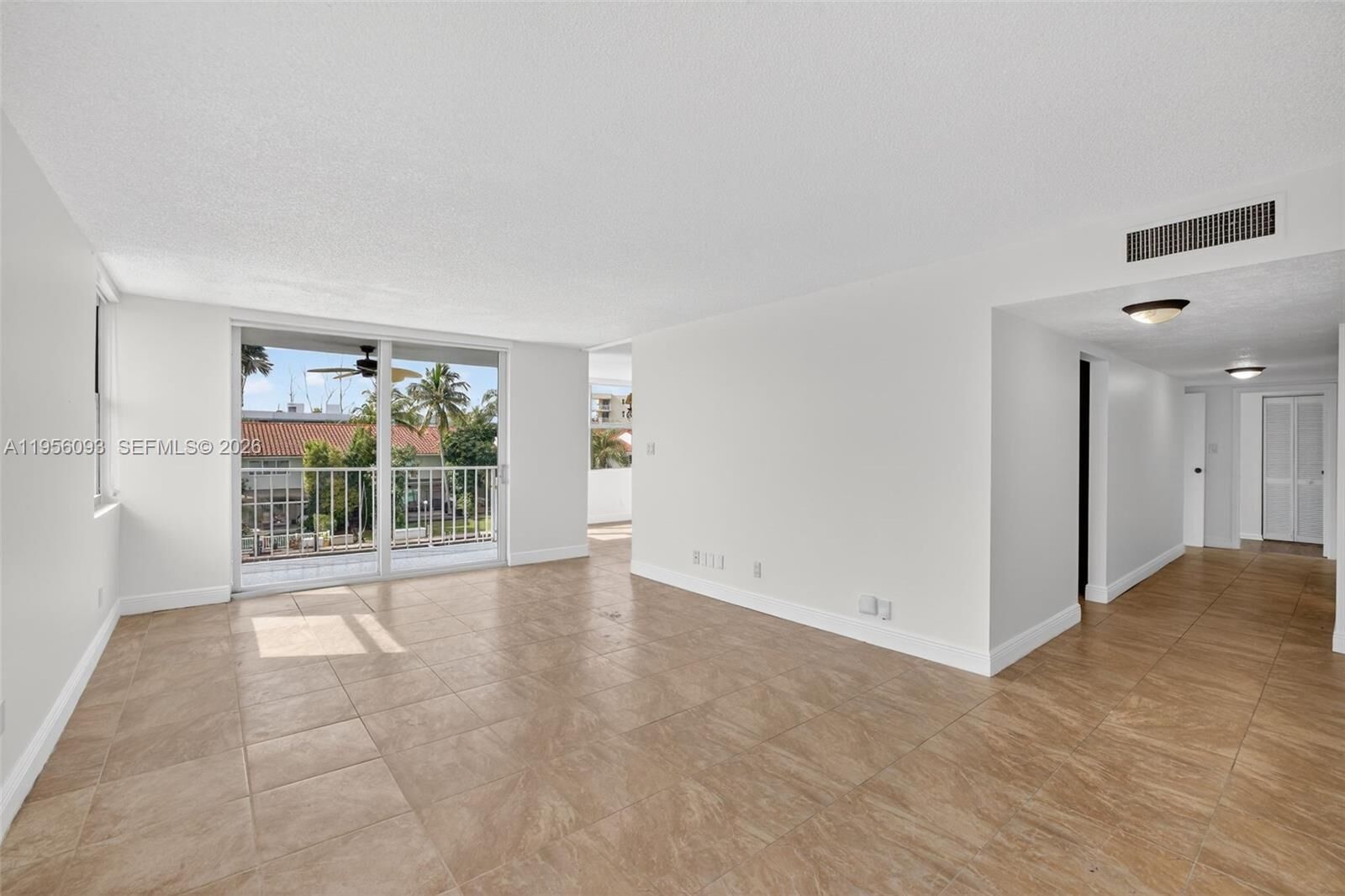 Property Photo:  16565 NE 26th Ave 3F  FL 33160 