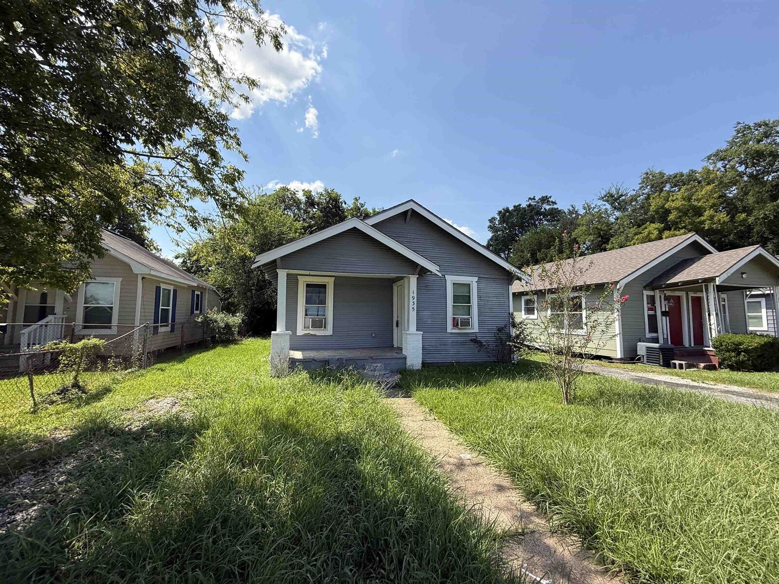 Property Photo: 1935 Euclid St. TX 77705