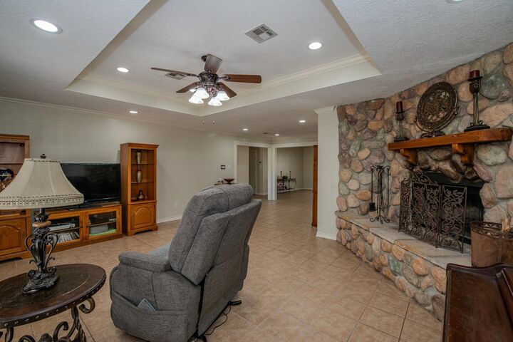 Property Photo:  820 Enfield Ln.  TX 77707 