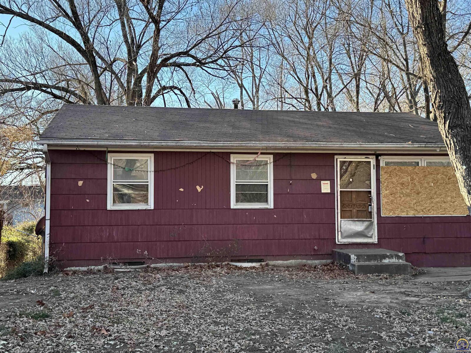 Property Photo:  3623 SE Truman Ct  KS 66605 