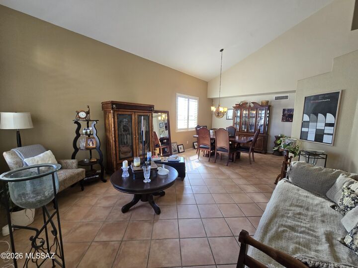 Property Photo:  860 S Lucinda Drive  AZ 85748 