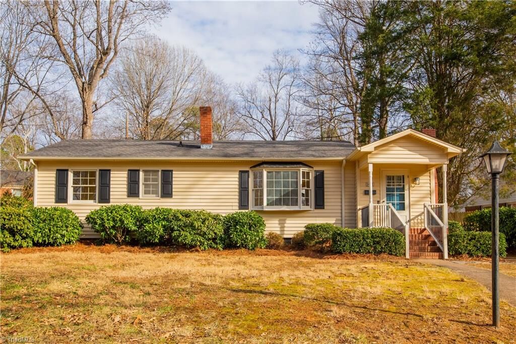Property Photo: 1411 Chelsea Street NC 27103