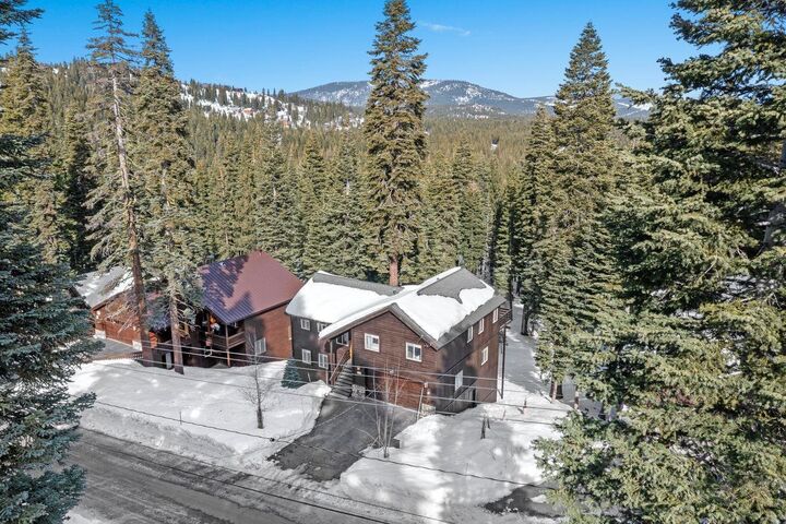 Property Photo:  12395 Skislope Way  CA 96160-6620 