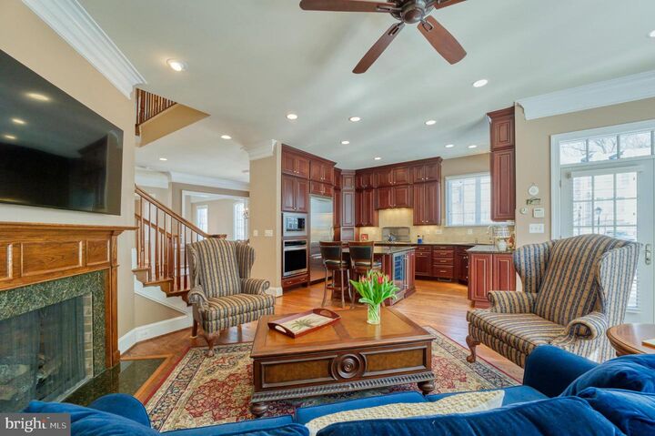 Property Photo:  6739 Darrells Grant Place  VA 22043 