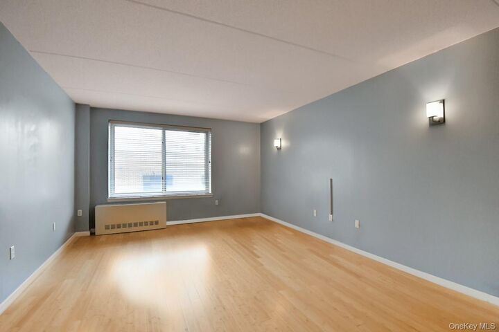 Property Photo:  837 Washington Avenue 3B  NY 10451 