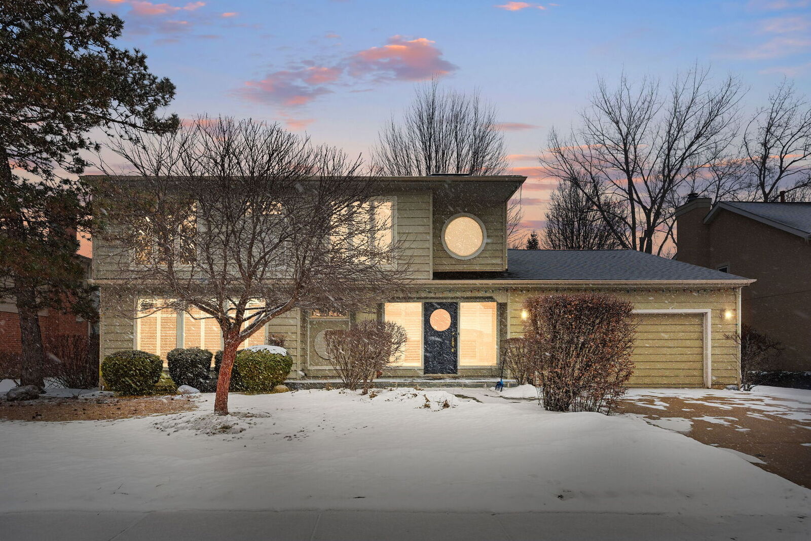 Property Photo:  1430 Country Lane  IL 60015 
