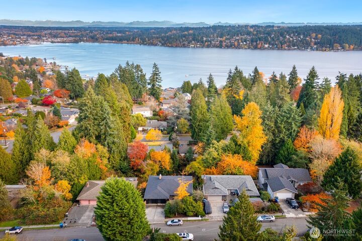 Property Photo:  16040  36th Avenue NE  WA 98155 