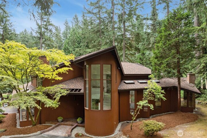 Property Photo:  5004  134th Place NE  WA 98005 