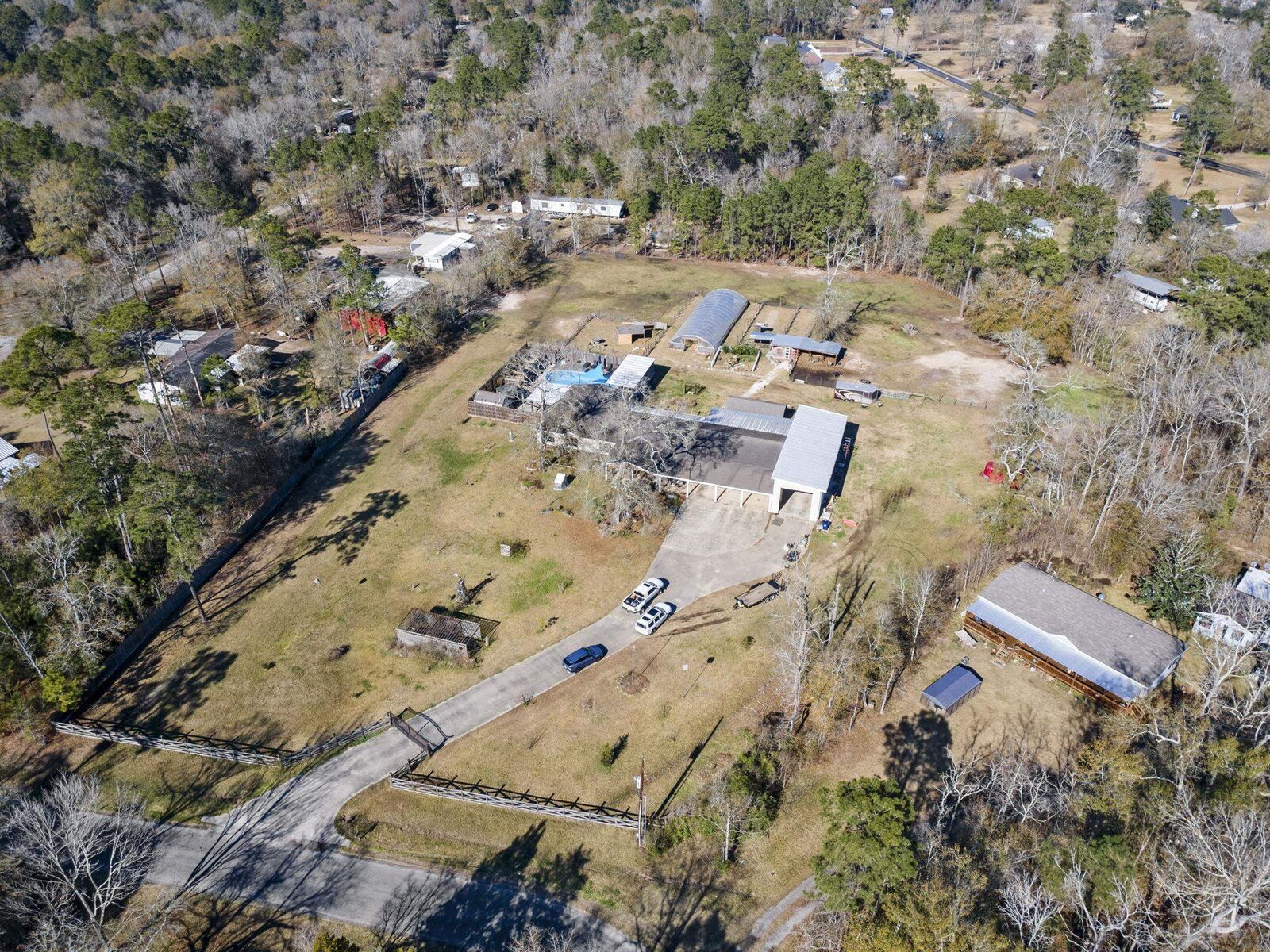 Property Photo: 5912 Mesquite Dr TX 77632