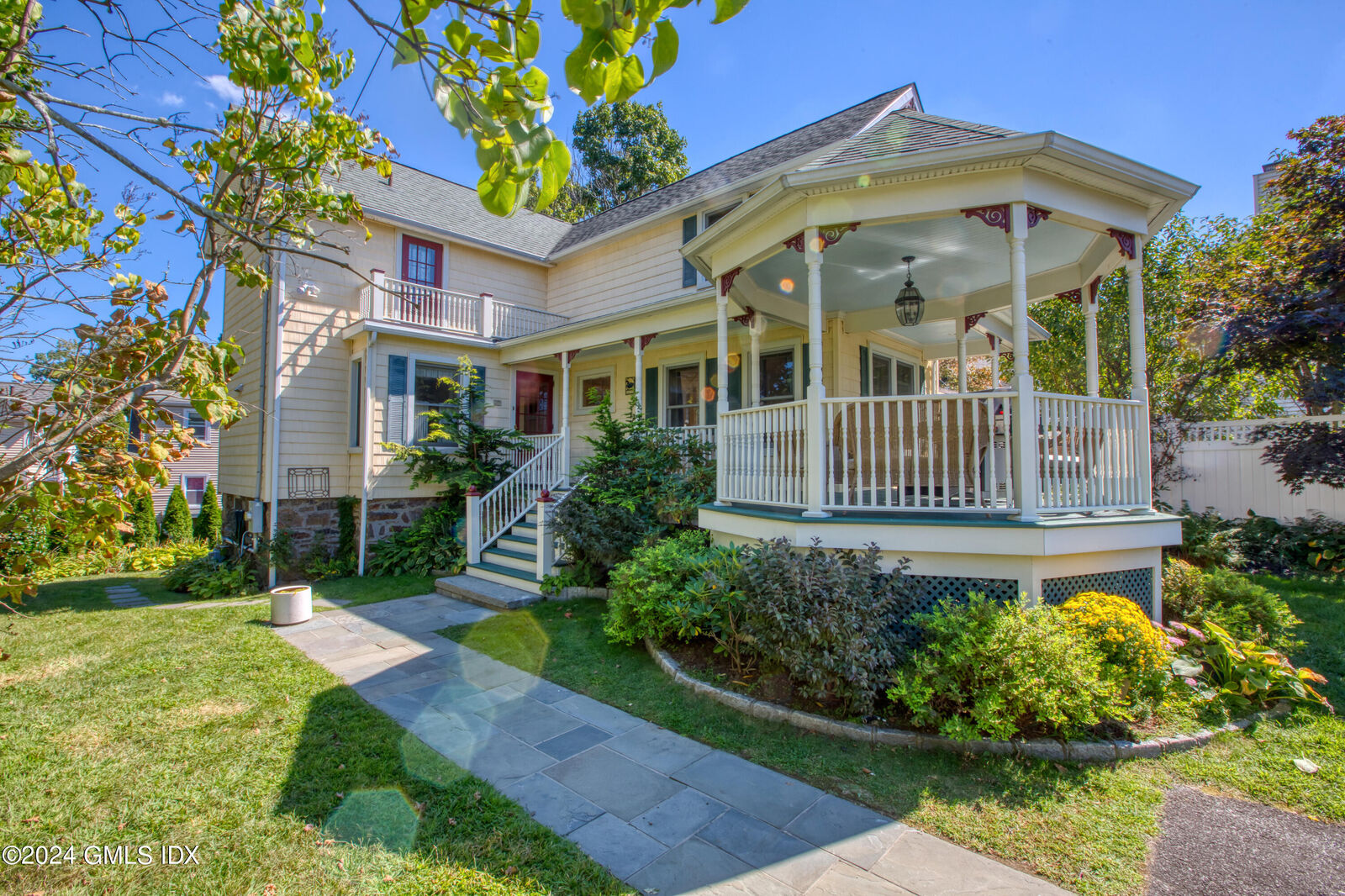 Property Photo:  27 Kirby Street  CT 06830 