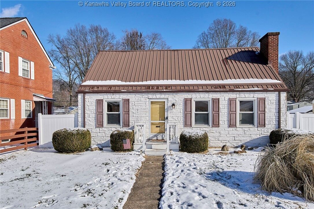 Property Photo:  5212 Noyes Avenue  WV 25304 
