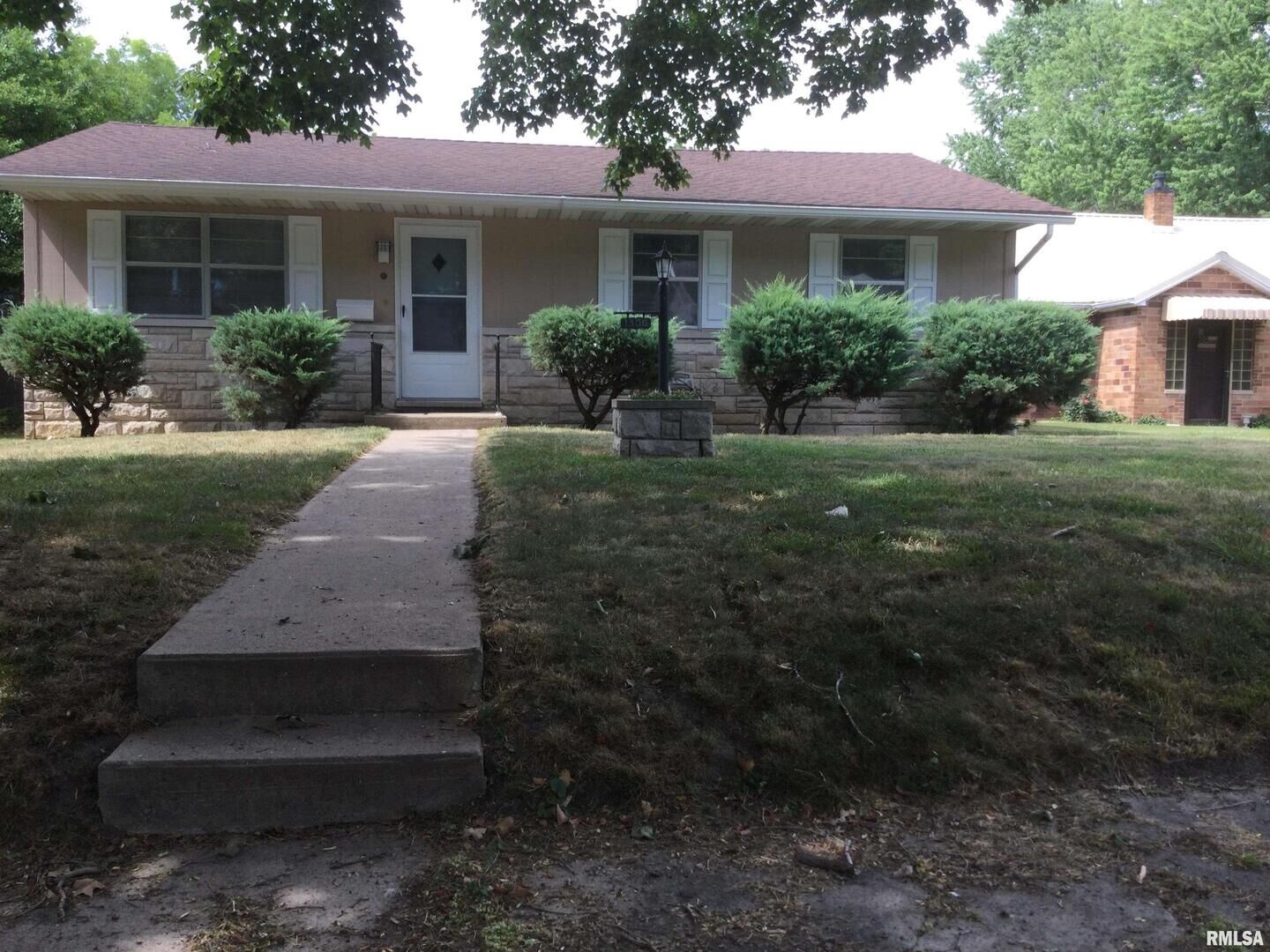 Property Photo:  1308 Olive Street  IL 62966 