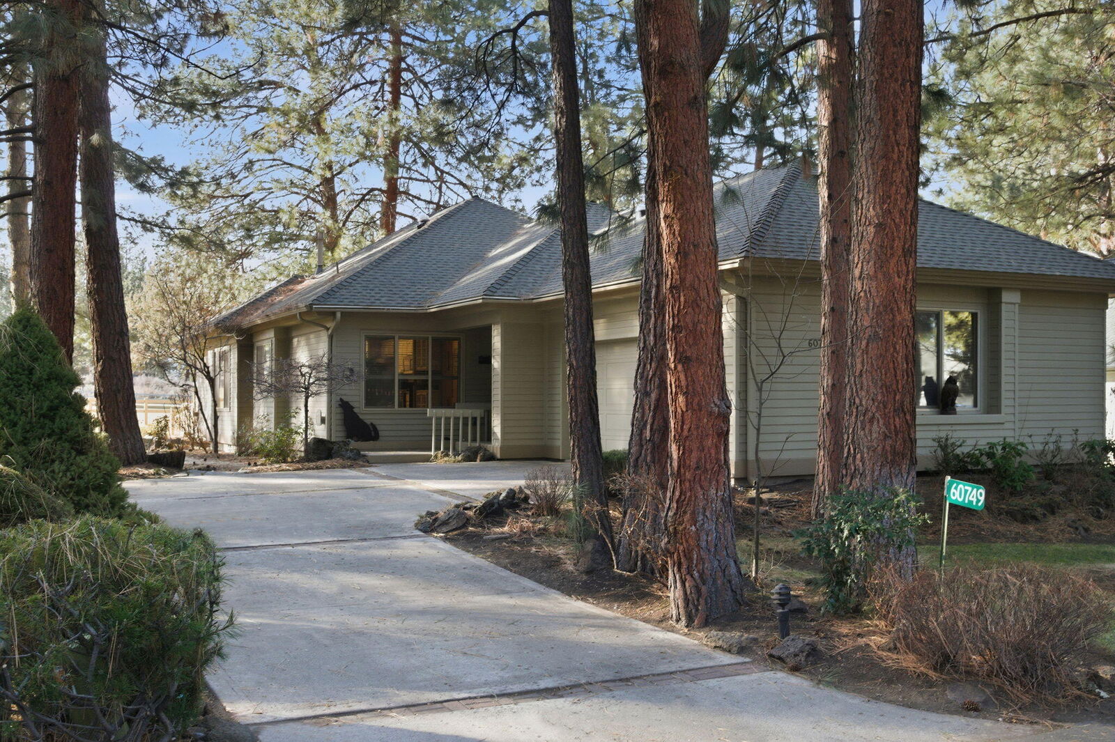 Property Photo:  60749 Willow Creek Loop  OR 97702 