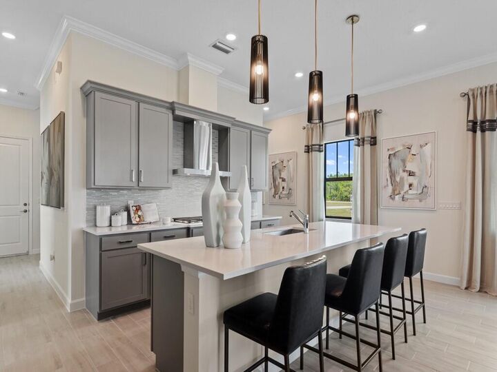 Property Photo: 721 SE Fascino Circle FL 34984