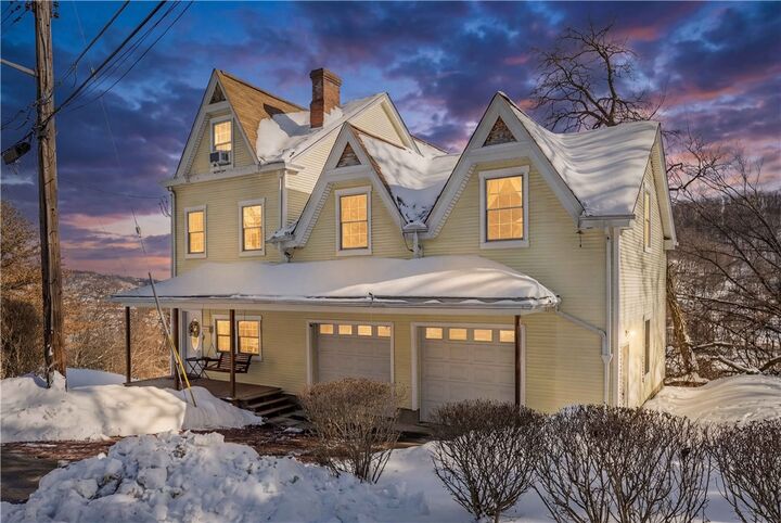 Property Photo:  2433 Glen Mawr St  PA 15204 