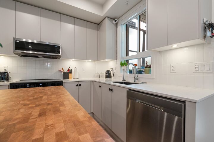 Property Photo: 45511 Campus Drive 103 BC V2R 6K8