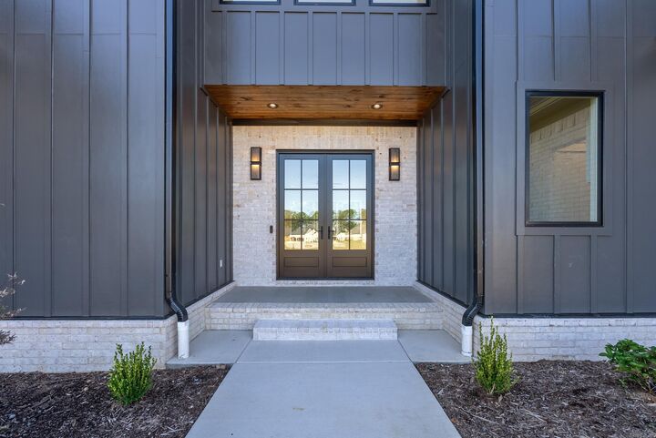 Property Photo:  1635 Southwinds Drive  AR 72034 