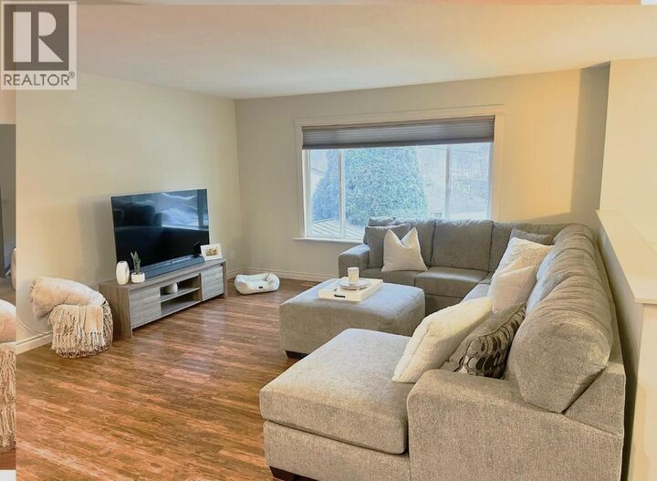 Property Photo: 1718 Grandview Avenue BC V0E 2G0