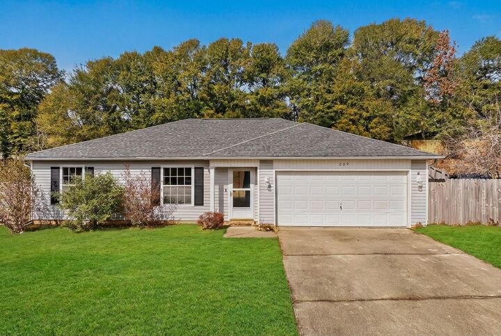 Property Photo:  209 Cabana Way  FL 32536 