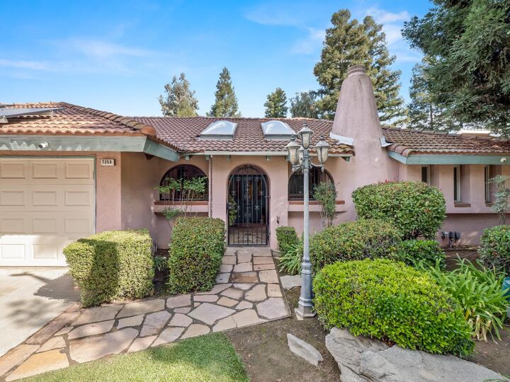 Property Photo:  7258 N Pacific  CA 93711 