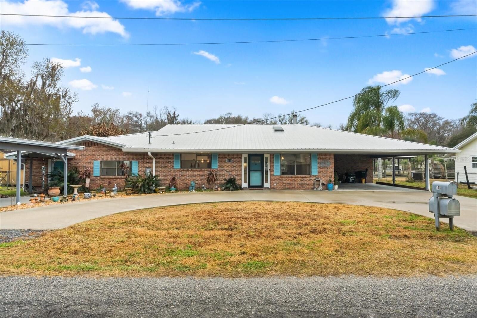 Property Photo:  1511 Riveredge Court  FL 32102 