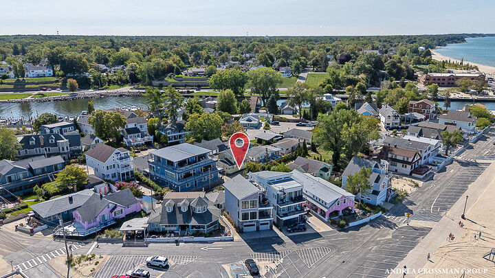 Property Photo:  78 Esplanade Place  MI 49090 