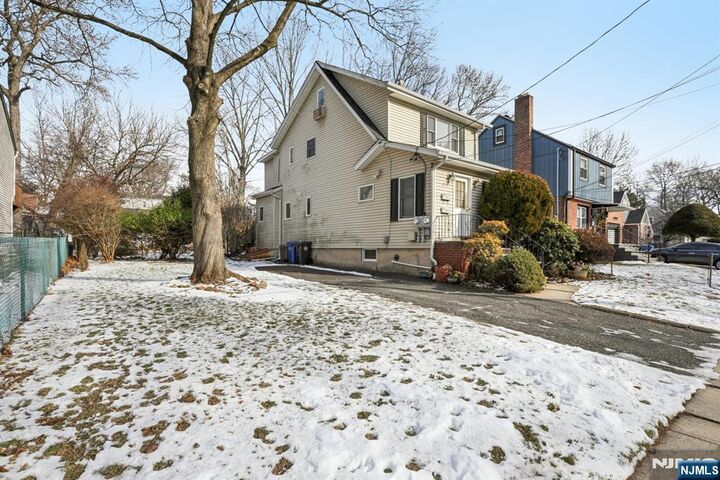 Property Photo:  279 Genesee Avenue  NJ 07631 