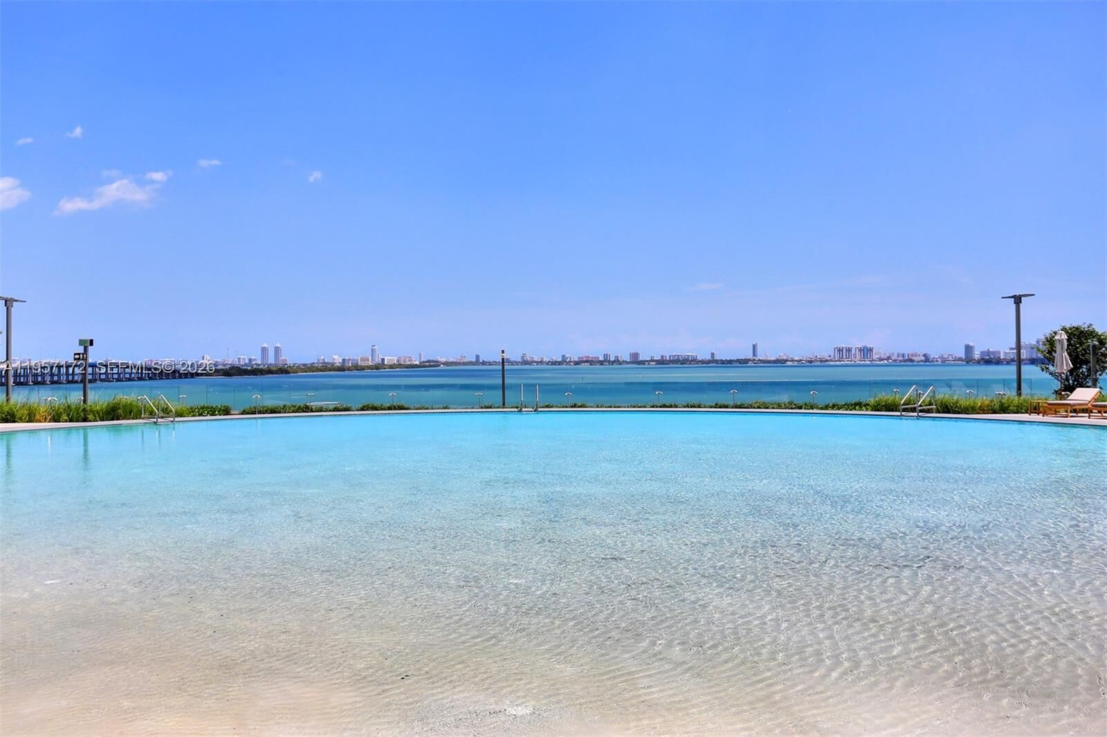 Property Photo: 480 NE 31st St 4507 FL 33137