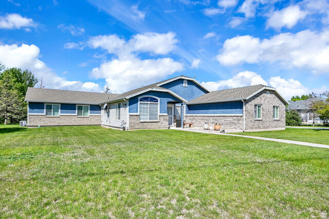 Property Photo:  3139 N Pelican Dr  UT 84404 