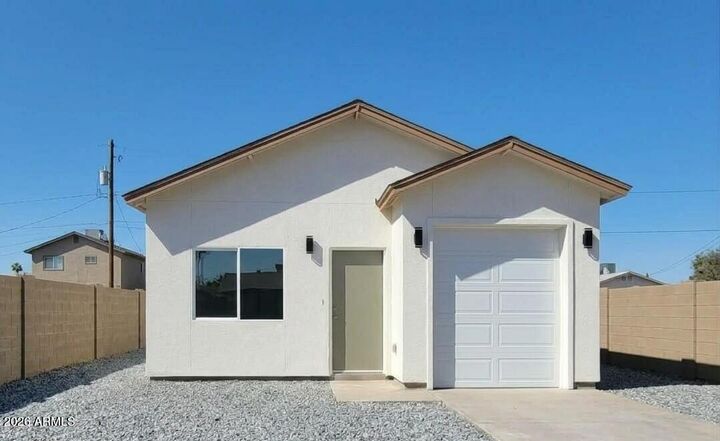 Property Photo:  1444 S 13th Place  AZ 85034 
