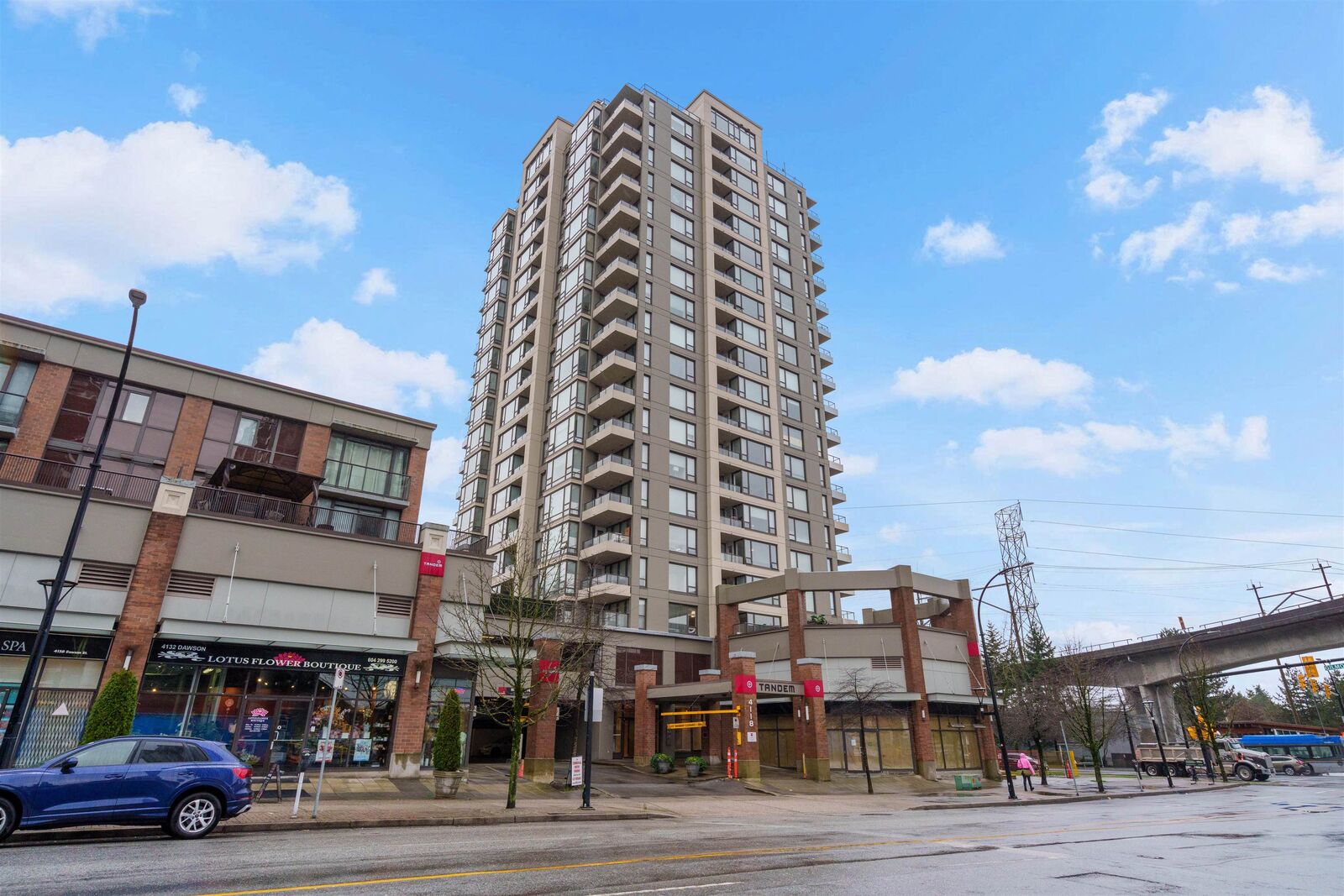 Property Photo:  4118 Dawson Street 1706  BC V5C 0A3 