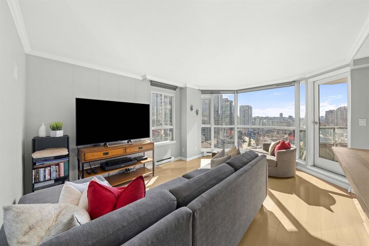 Property Photo:  888 Hamilton Street 1201  BC V6B 5W4 