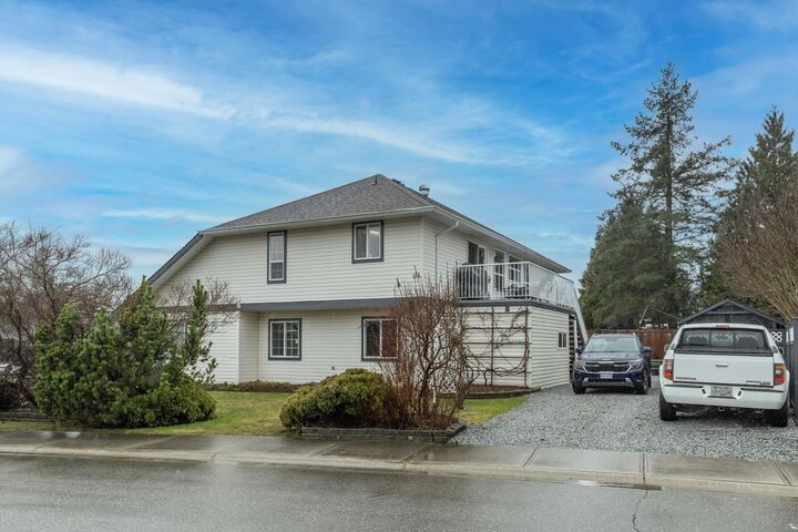 Property Photo: 33753 Best Avenue BC V2V 7A4