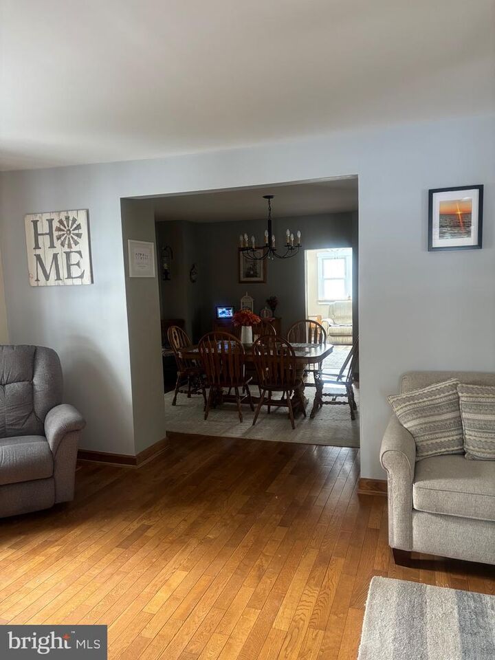 Property Photo: 406 Walnut Avenue NJ 08021