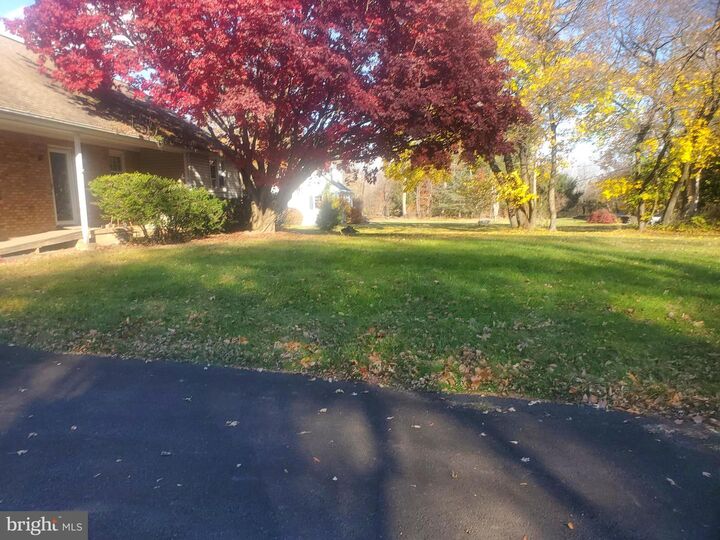 Property Photo: 414 Lambertvl Hopewell NJ 08530