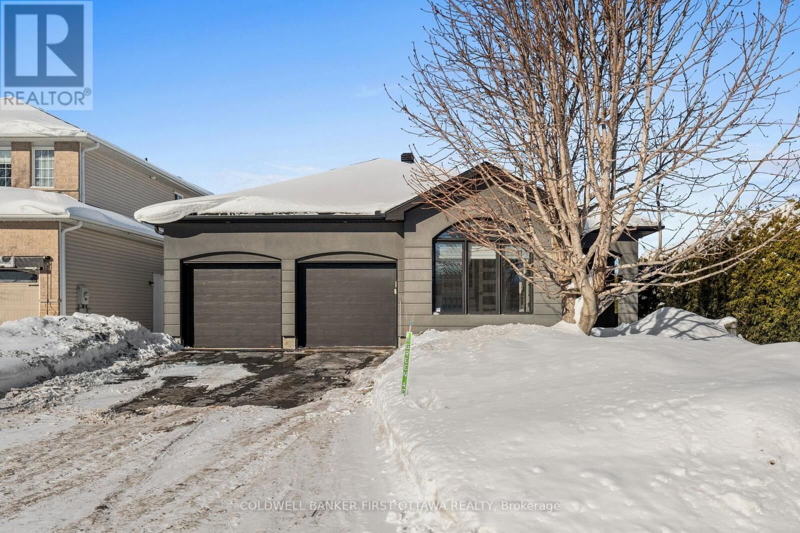 Property Photo: 1828 Heatherstone Crescent ON K4A 4P2