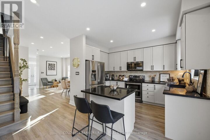 Property Photo:  82 Vipond Road  ON L1M 2P2 