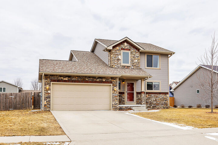 Property Photo:  499 Meadow Brook Place  IA 50124 