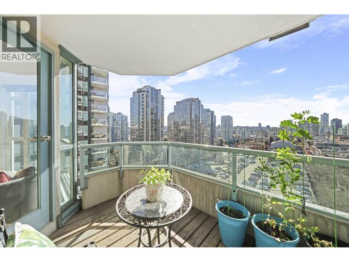 Property Photo:  888 Hamilton Street 1201  BC V6B 5W4 