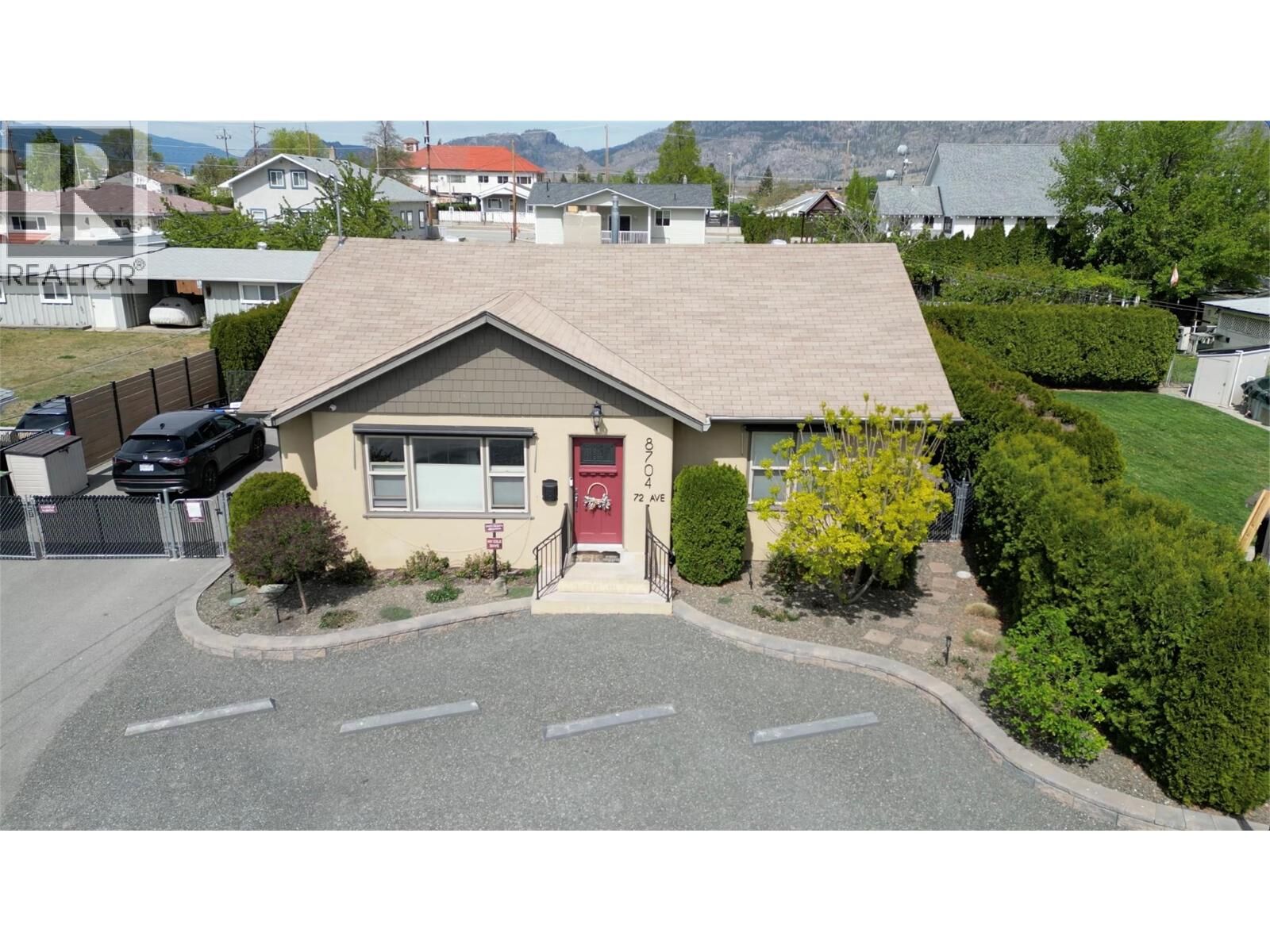 Property Photo: 8704 72nd Avenue BC V0H 1V0