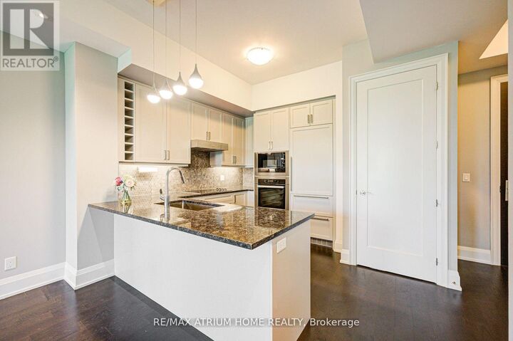 Property Photo: 20 Fred Varley Drive 324 ON L3R 1S4