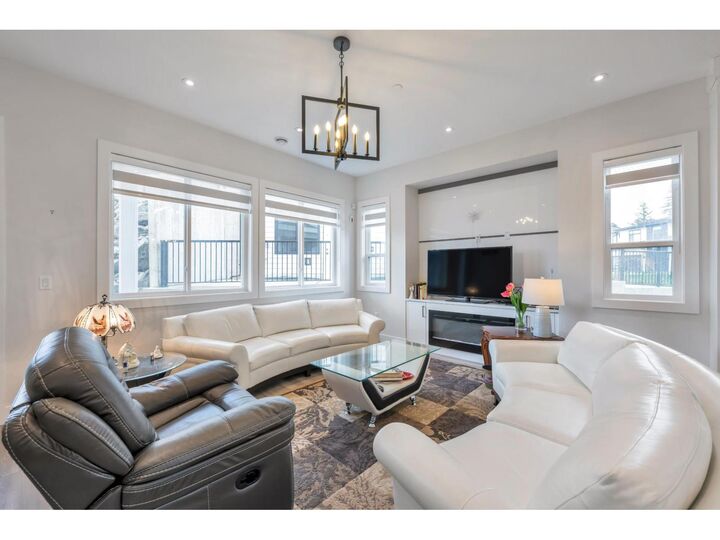 Property Photo: 46077 Crestview Drive BC V2R 6G4